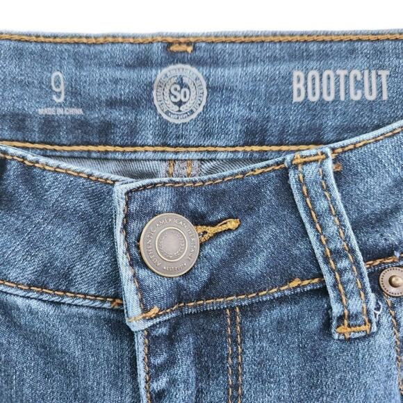 SO Authentic American Heritage Junior's Low Rise Boot Cut Med Dark Wash Jeans - Picture 5 of 6